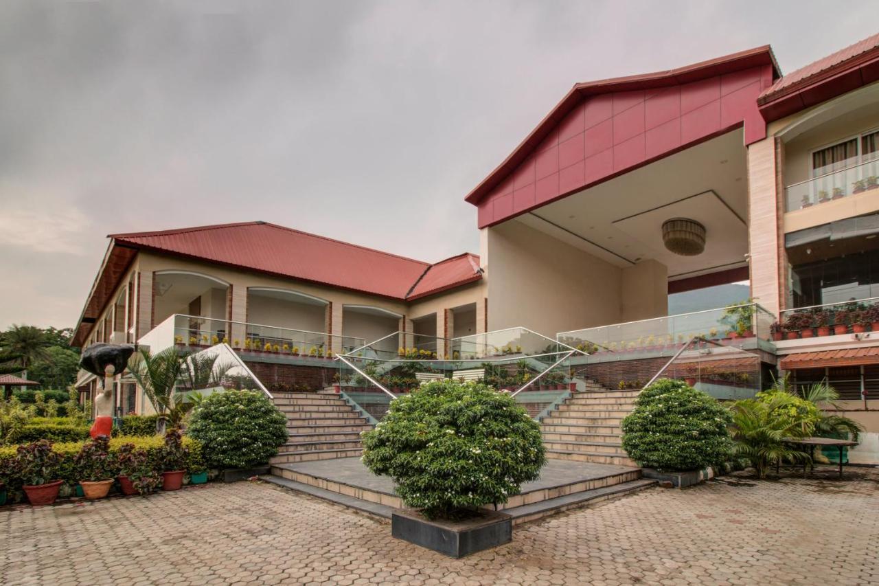 Oyo 3575 The Wave International Hotel Jamshedpur Exterior photo