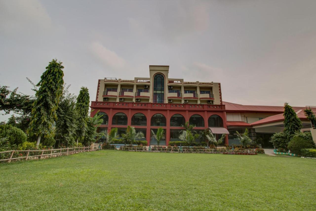 Oyo 3575 The Wave International Hotel Jamshedpur Exterior photo
