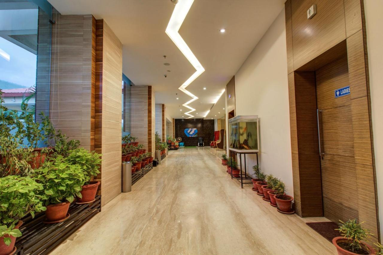 Oyo 3575 The Wave International Hotel Jamshedpur Exterior photo