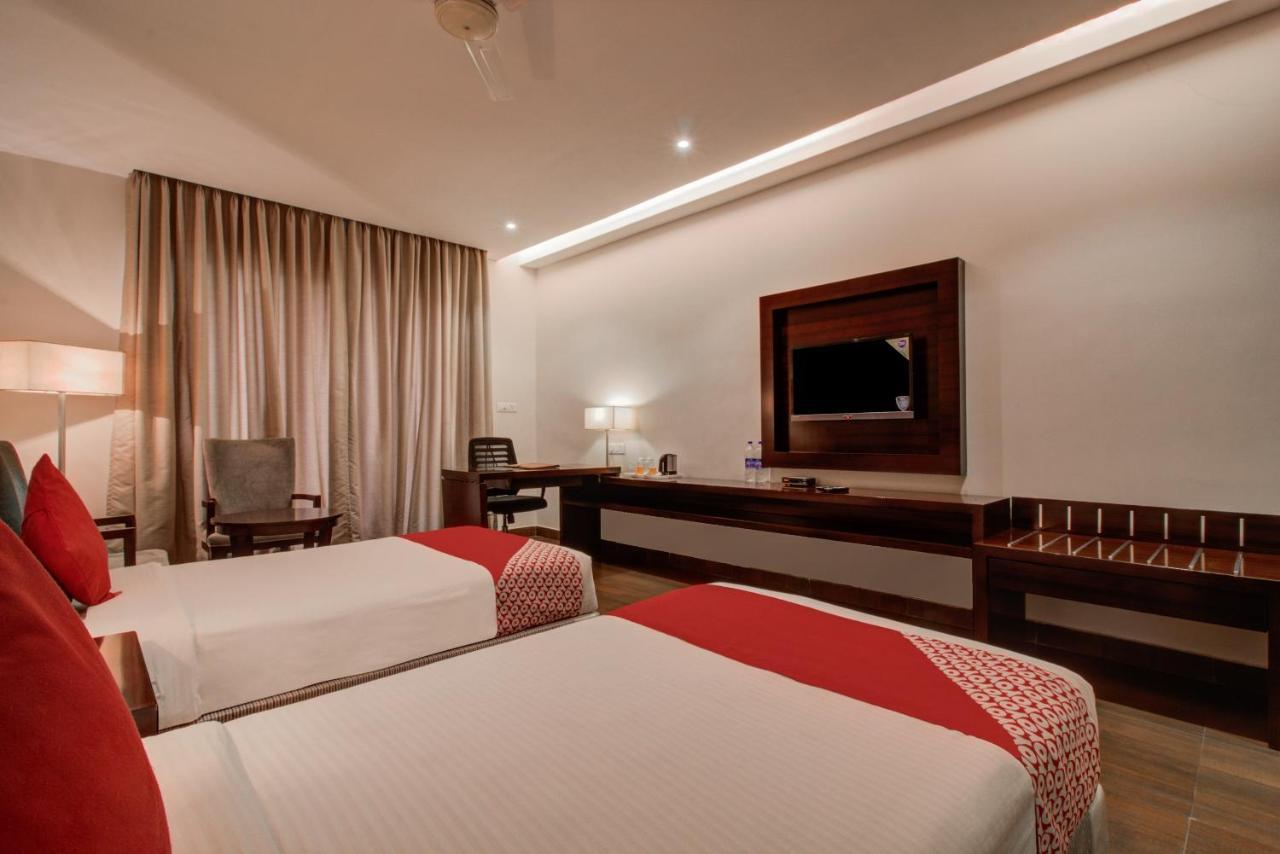 Oyo 3575 The Wave International Hotel Jamshedpur Exterior photo