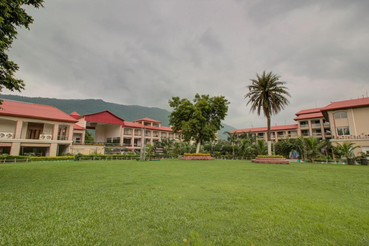 Oyo 3575 The Wave International Hotel Jamshedpur Exterior photo