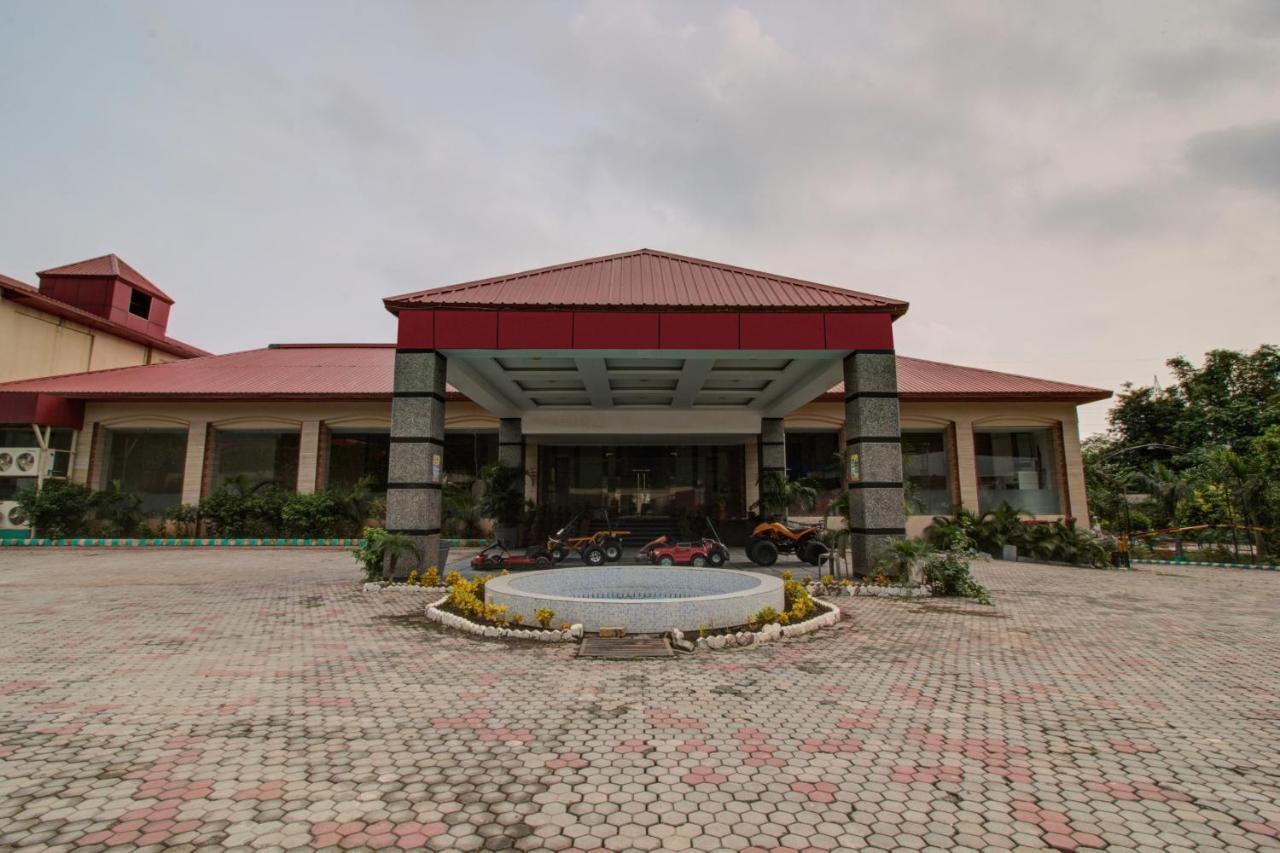 Oyo 3575 The Wave International Hotel Jamshedpur Exterior photo