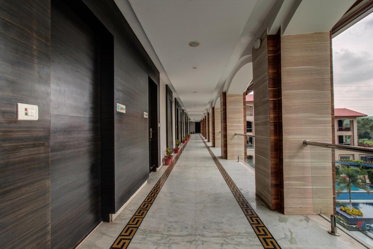 Oyo 3575 The Wave International Hotel Jamshedpur Exterior photo