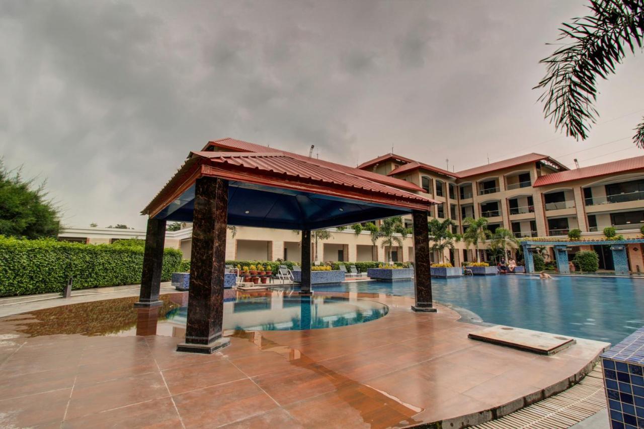 Oyo 3575 The Wave International Hotel Jamshedpur Exterior photo